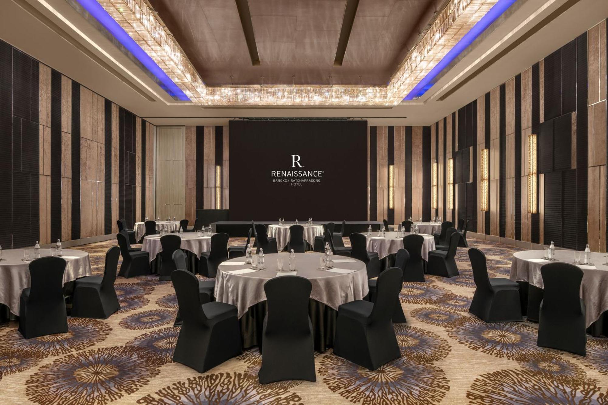 Renaissance Bangkok Ratchaprasong Hotel Exterior photo